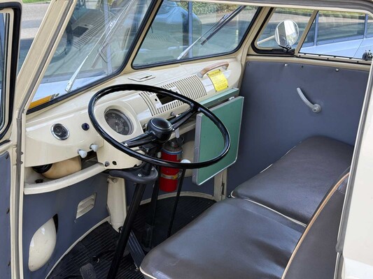 Volkswagen T1 Ambulance Transporter 1500-27 1965, BE-02-41
