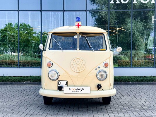 Volkswagen T1 Ambulance Transporter 1500-27 1965, BE-02-41
