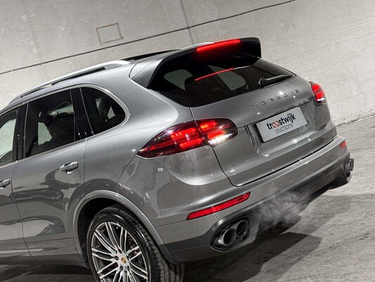 Porsche Cayenne Turbo 4.8 V8 520pk 2017 Sport-Chrono
