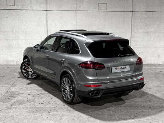 Porsche Cayenne Turbo 4.8 V8 520pk 2017 Sport-Chrono