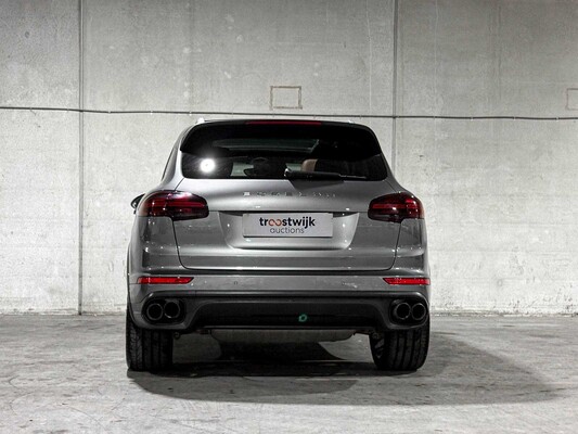 Porsche Cayenne Turbo 4.8 V8 520pk 2017 Sport-Chrono