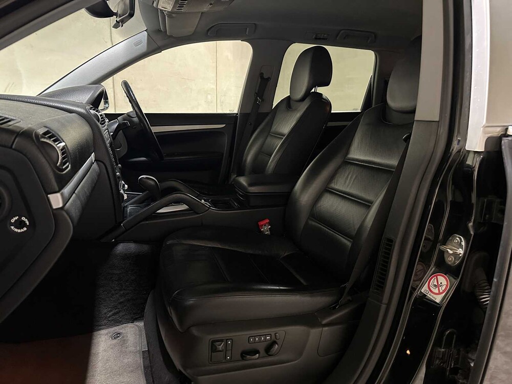 Porsche Cayenne 3.2 V6 250pk 2005 4x4, 8-SBX-00