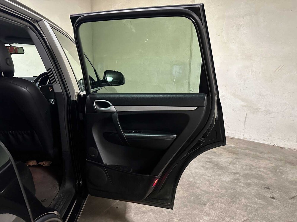 Porsche Cayenne 3.2 V6 250pk 2005 4x4, 8-SBX-00
