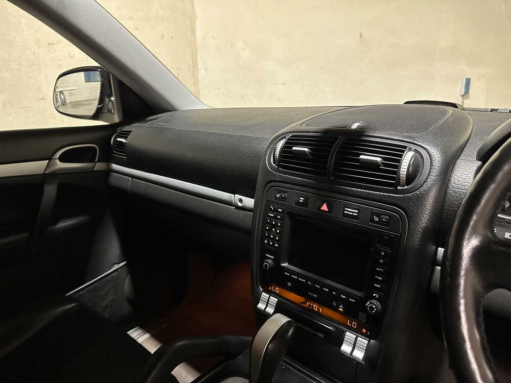 Porsche Cayenne 3.2 V6 250pk 2005 4x4, 8-SBX-00