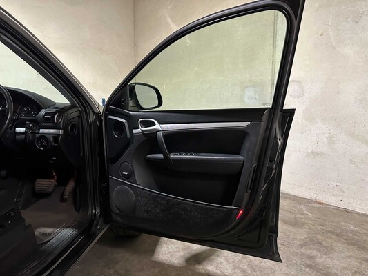 Porsche Cayenne 3.2 V6 250pk 2005 4x4, 8-SBX-00