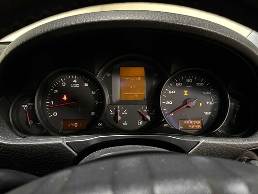 Porsche Cayenne 3.2 V6 250pk 2005 4x4, 8-SBX-00