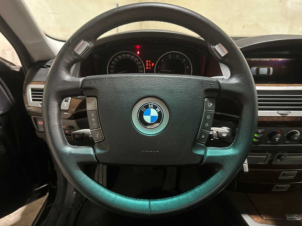 BMW 735i E65 3.6 V8 7-serie 272pk 2004 (Automaat), KFH-48-R 