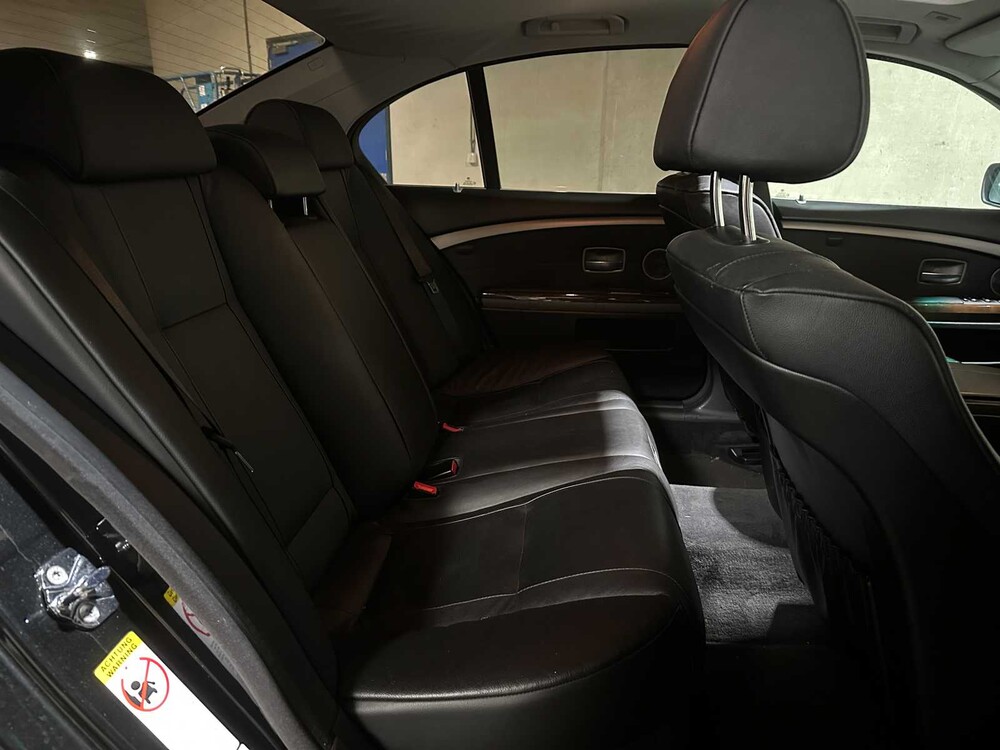 BMW 735i E65 3.6 V8 7-serie 272pk 2004 (Automaat), KFH-48-R 