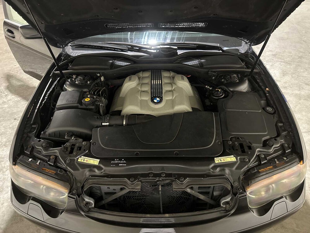 BMW 735i E65 3.6 V8 7-serie 272pk 2004 (Automaat), KFH-48-R 