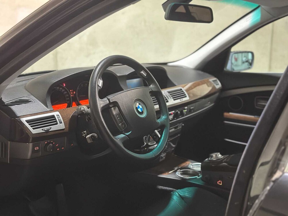 BMW 735i E65 3.6 V8 7-serie 272pk 2004 (Automaat), KFH-48-R 
