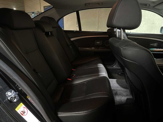 BMW 735i E65 3.6 V8 7-serie 272pk 2004 (Automaat), KFH-48-R