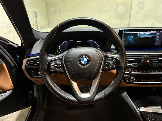 BMW 530e iPerformance High Executive 5-serie 252pk 2019 (Origineel-NL + 1eigenaar), ZT-244-H