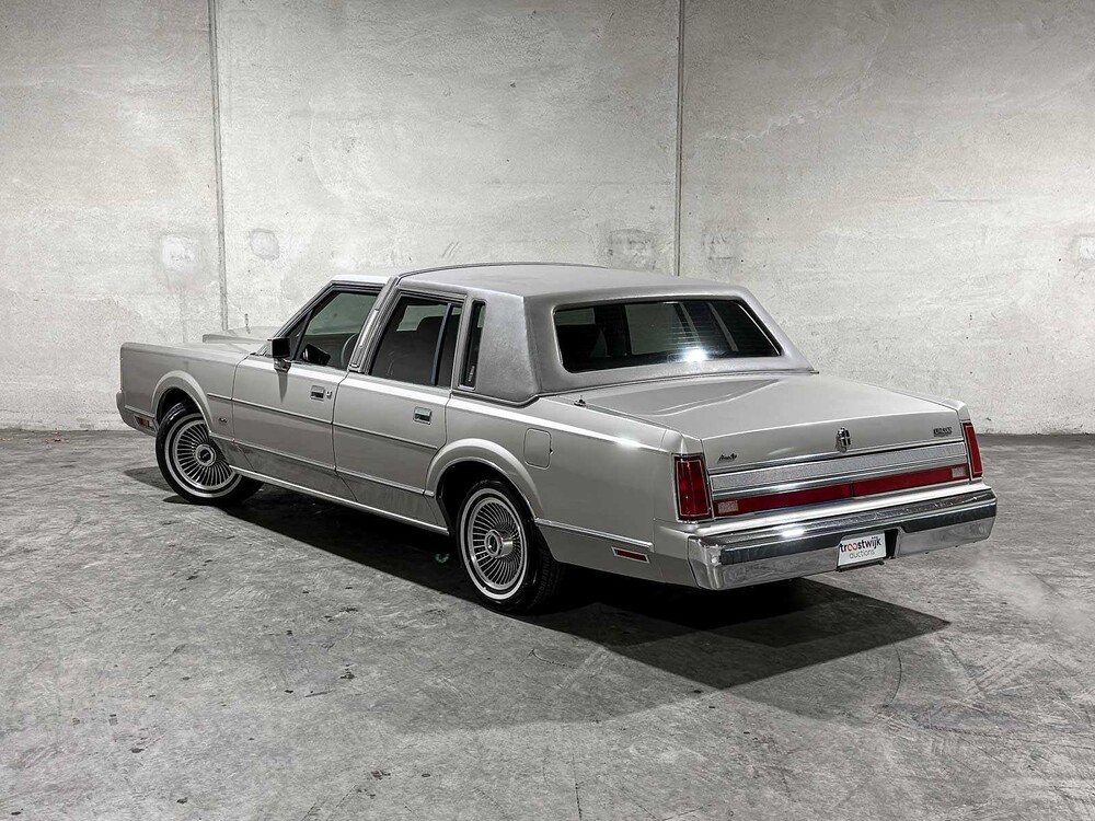Lincoln Town Car 4.9 V8 Signature SD 160pk 1989, K-946-BX