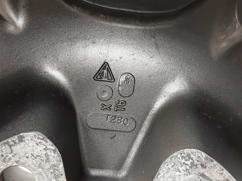 Porsche wielen set (Winterbanden) R19 Continental