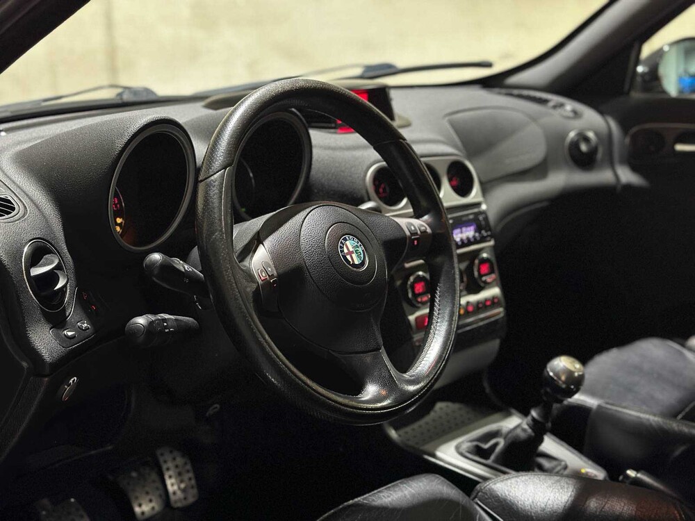 Alfa Romeo 156 GTA 3.2 V6 Berlina 250pk 2003 (Original-NL), 51-LV-RH Youngtimer