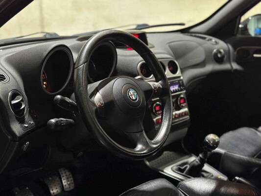 Alfa Romeo 156 GTA 3.2 V6 Berlina 250pk 2003 (Original-NL), 51-LV-RH Youngtimer