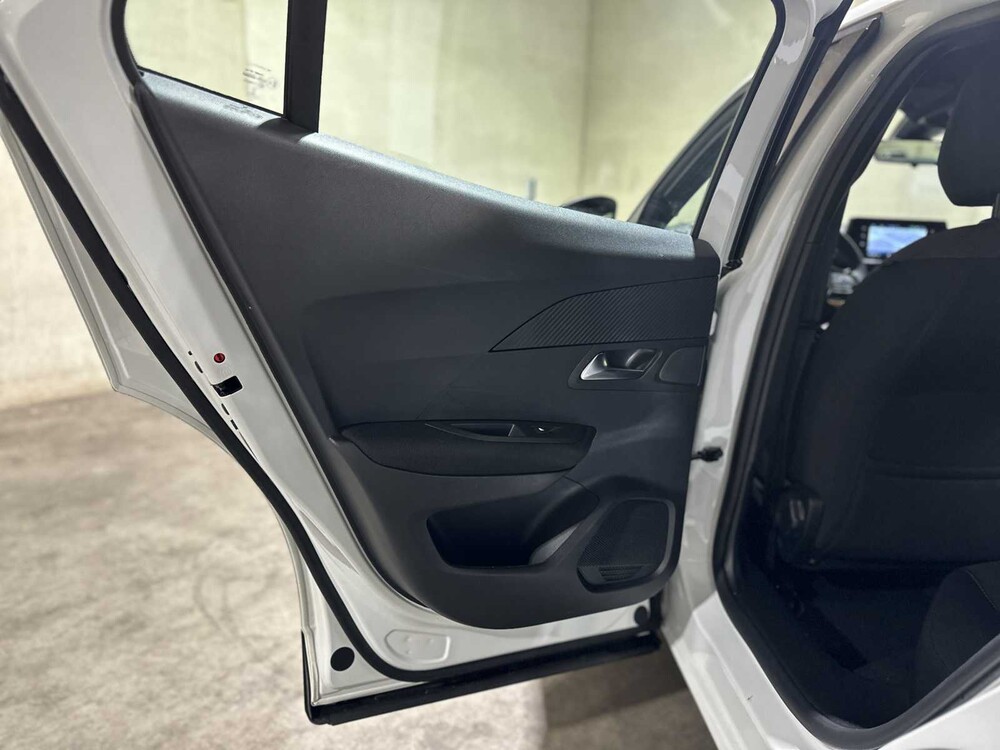 Peugeot 2008 1.2 PT Active Pack 102pk 2023 (Origineel-NL + 1e eigenaar), S-736-SX