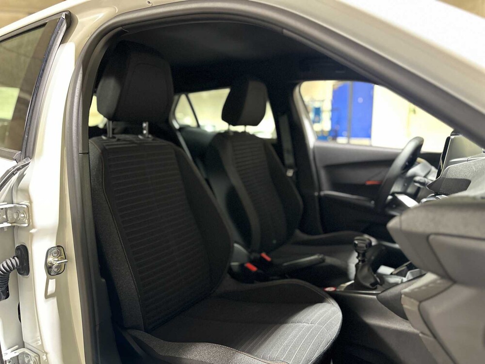 Peugeot 2008 1.2 PT Active Pack 102pk 2023 (Origineel-NL + 1e eigenaar), S-736-SX