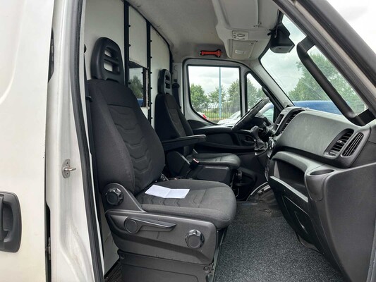 Iveco Daily 35S11V 2.3 410 H3 106pk 2016 (Origineel-NL) Automaat, VT-330-S