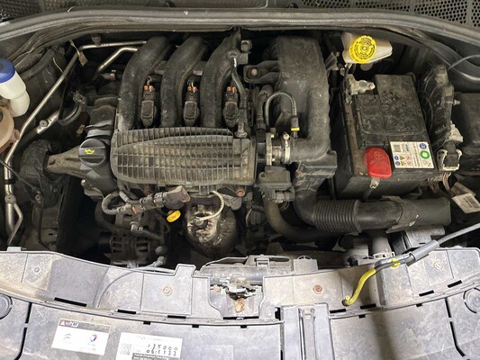Citroen C4 Cactus 1.2 PureTech Shine 82pk 2017 (Origineel-NL), NR-746-F