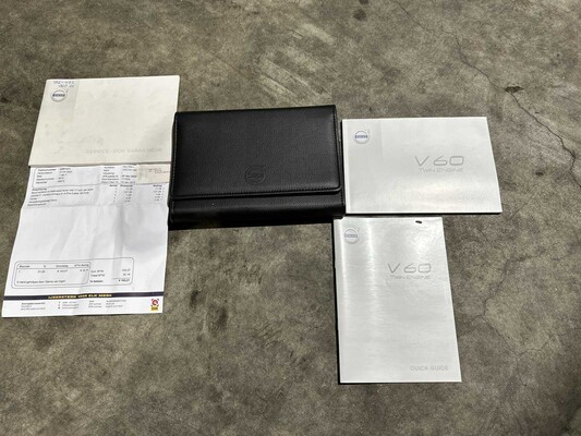Volvo V60 2.4 D5 Twin Engine Special Edition 163pk 2015, NH-759-L