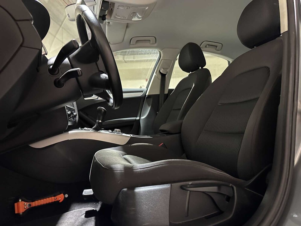 Audi A4 Limousine 1.8 TFSI Pro Line 120pk 2010 (Origineel-NL), 57-LGF-3