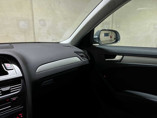 Audi A4 Limousine 1.8 TFSI Pro Line 120pk 2010 (Origineel-NL), 57-LGF-3