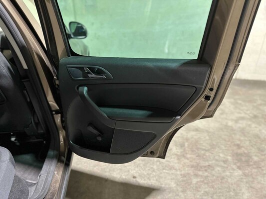 Skoda Yeti 1.2 TSI Tour 105pk 2013 (Origineel-NL), 01-ZJX-8