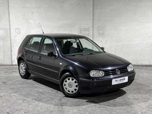 Volkswagen Golf 1.6 Trendline 101pk 2000, 99-DT-KF