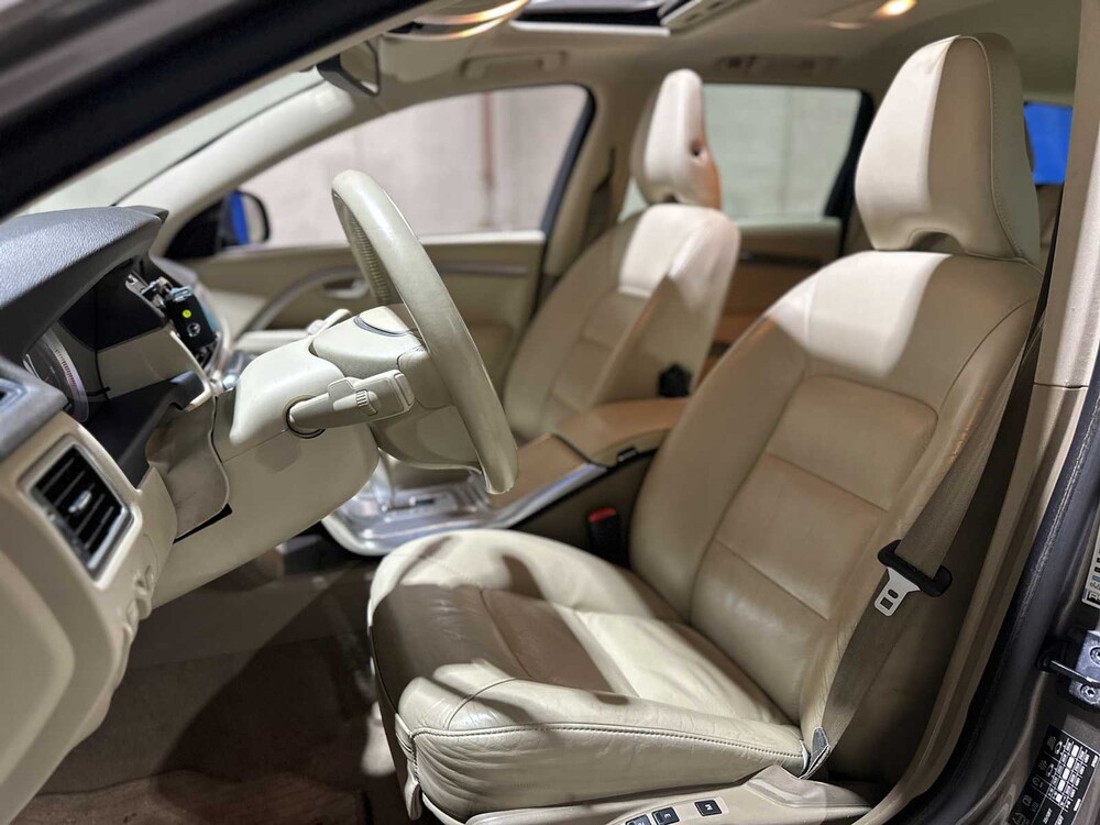Volvo V70 1.6 T4 Limited Edition 179pk 2011 (Origineel-NL), 60-SKF-2