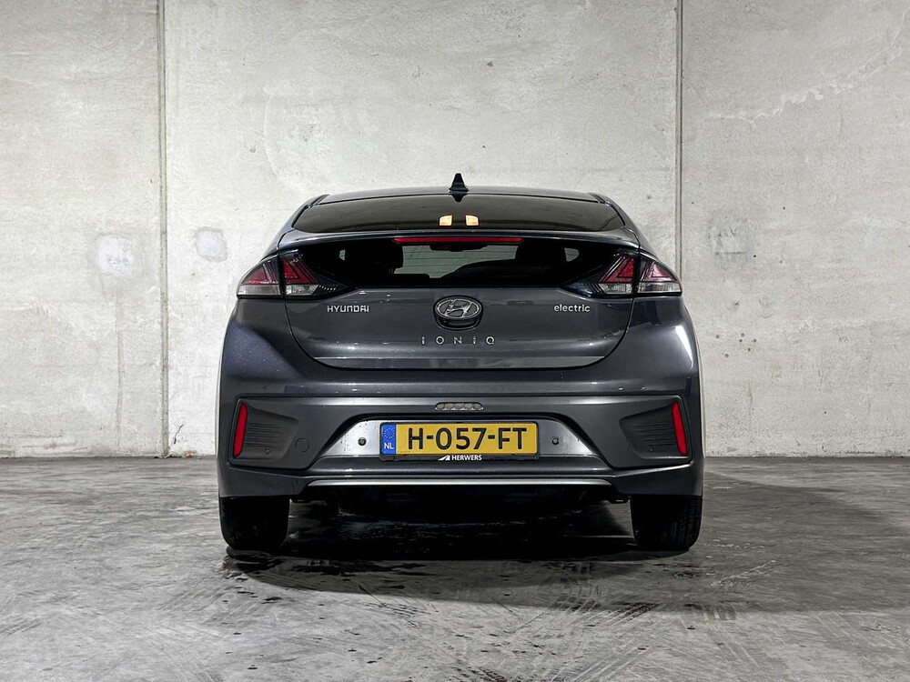 Hyundai IONIQ Premium EV 38 kWh 136pk 2020 (Origineel-NL), H-057-FT
