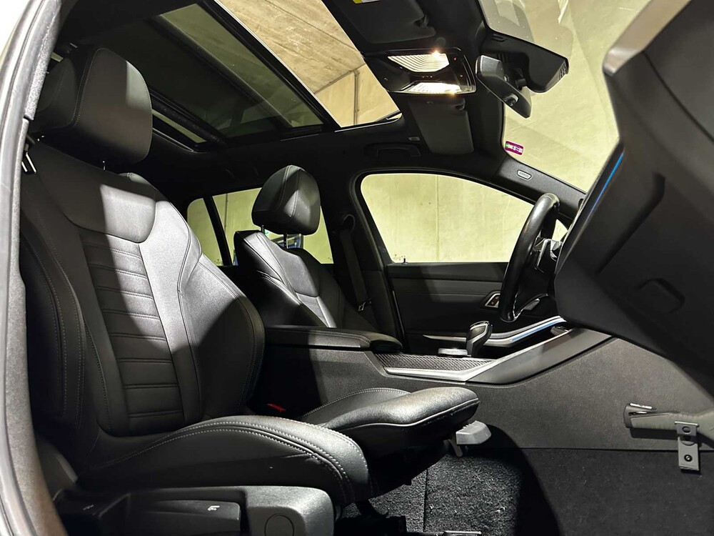 BMW 320e Touring Business Edition Plus M-Sport 204pk 2022 (Origineel-NL + 1e Eigenaar) 3-Serie, P-991-JH