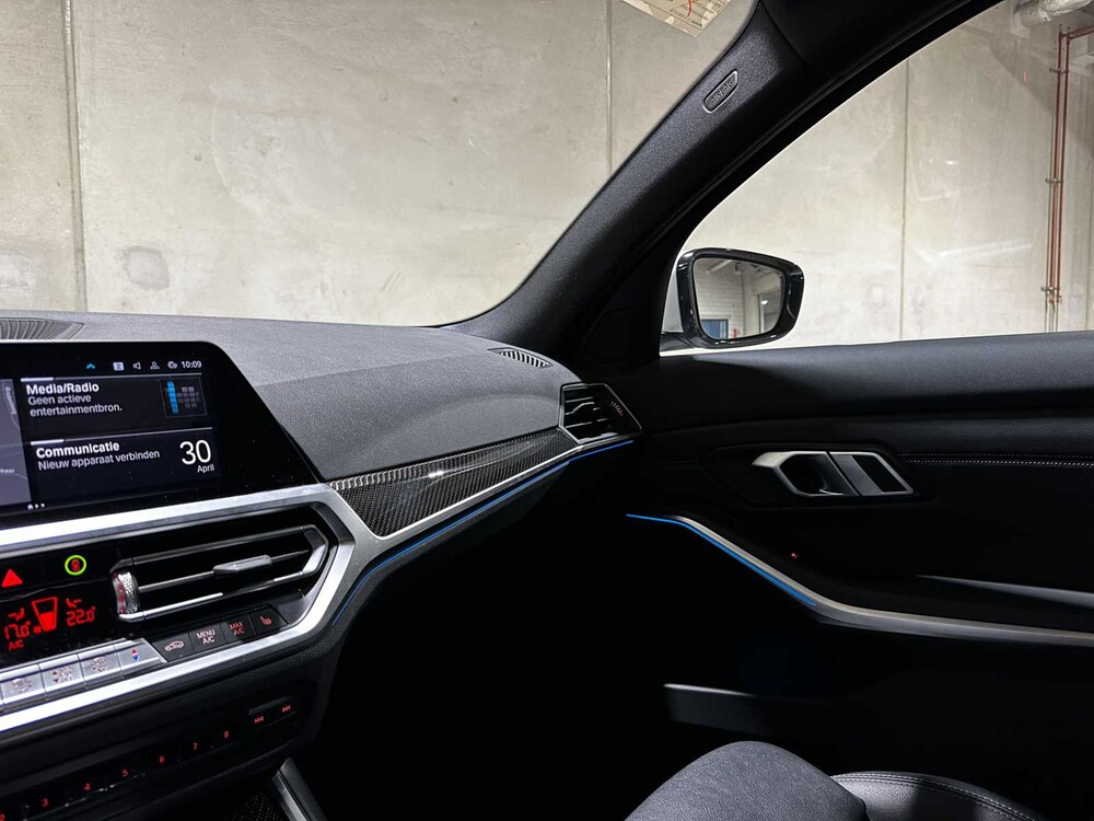 BMW 320e Touring Business Edition Plus M-Sport 204pk 2022 (Origineel-NL + 1e Eigenaar) 3-Serie, P-991-JH