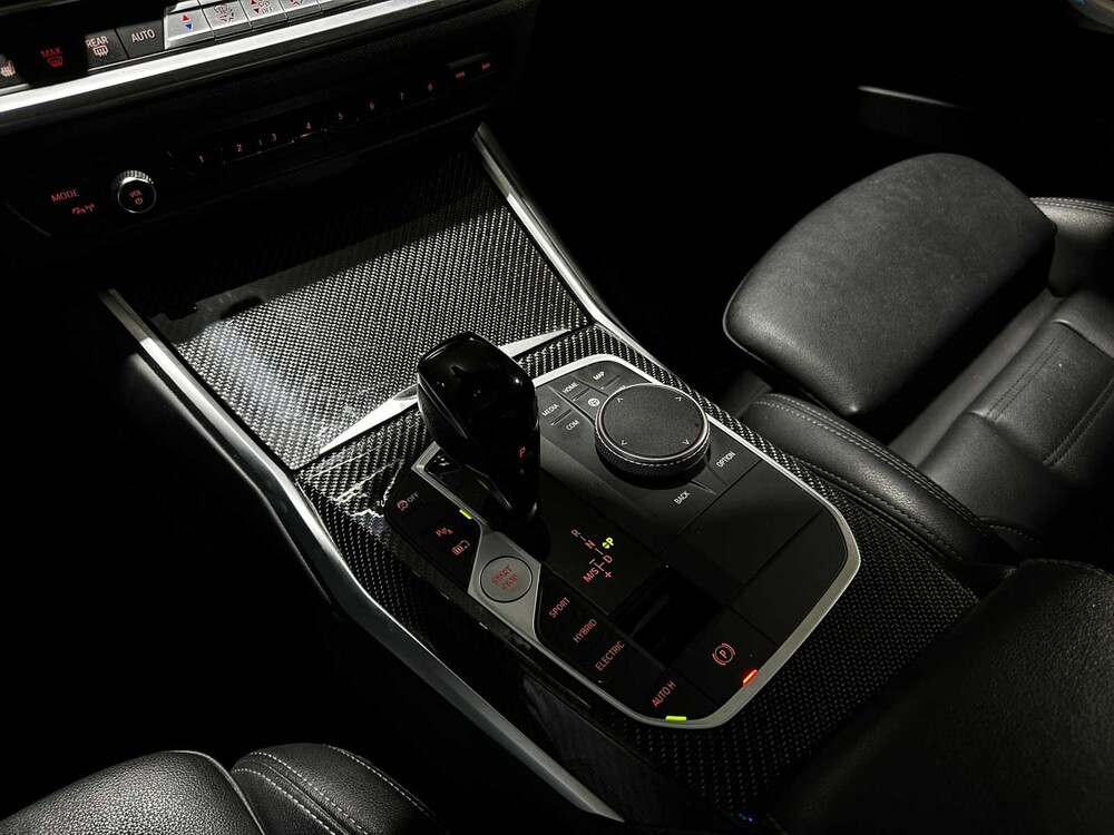 BMW 320e Touring Business Edition Plus M-Sport 204pk 2022 (Origineel-NL + 1e Eigenaar) 3-Serie, P-991-JH