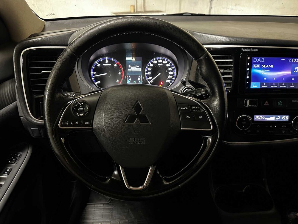 Mitsubishi Outlander 150pk 2016 (Origineel-NL), VZ-564-V