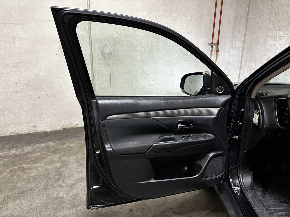 Mitsubishi Outlander 150pk 2016 (Origineel-NL), VZ-564-V