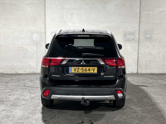 Mitsubishi Outlander 150pk 2016 (Origineel-NL), VZ-564-V