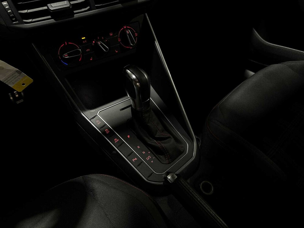 Volkswagen Polo GTI 2.0 TSI 200pk 2019, S-110-LZ