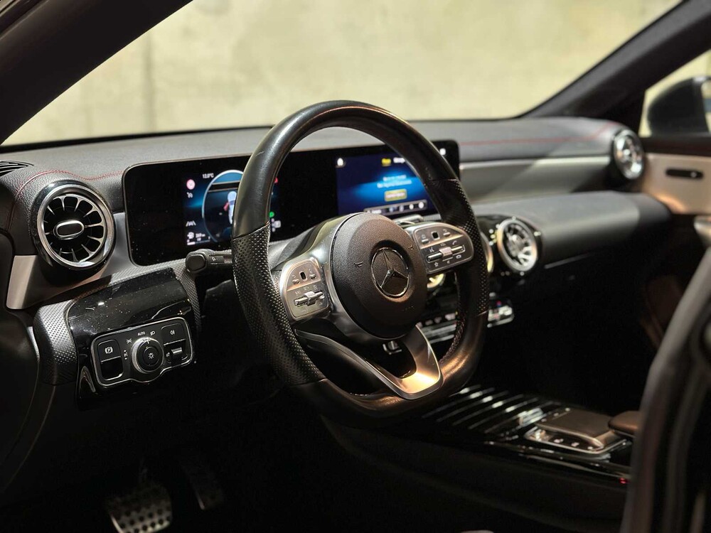 Mercedes-Benz - CLA-klasse - CLA180 d Launch Edition Premium - Personenauto