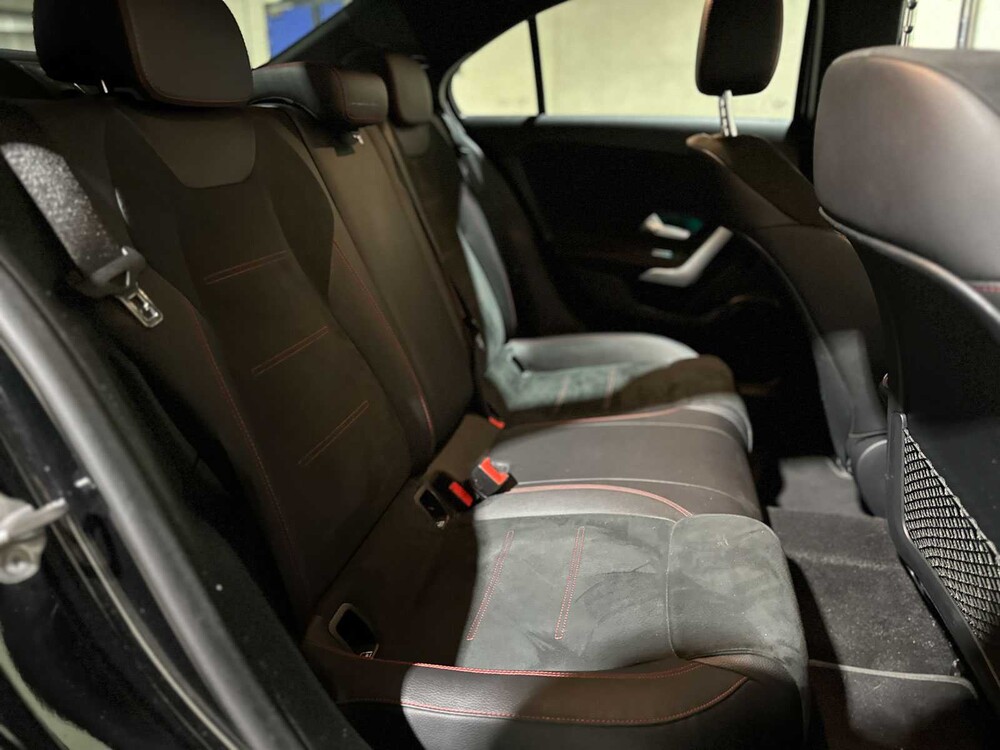Mercedes-Benz  A200 Business Solution AMG A-klasse 161pk 2020, J-049-DZ
