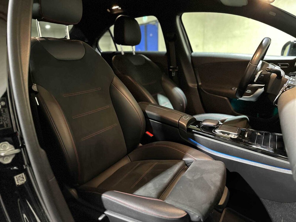 Mercedes-Benz  A200 Business Solution AMG A-klasse 161pk 2020, J-049-DZ