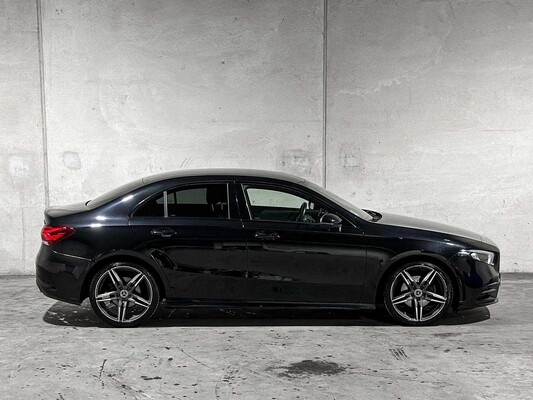 Mercedes-Benz A200 Business Solution AMG A-klasse 161pk 2020, J-049-DZ