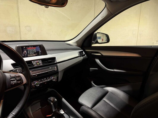 BMW X1 sDrive18i Centennial High Executive 134pk 2016, L-179-TT