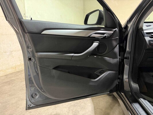 BMW X1 sDrive18i Centennial High Executive 134pk 2016, L-179-TT