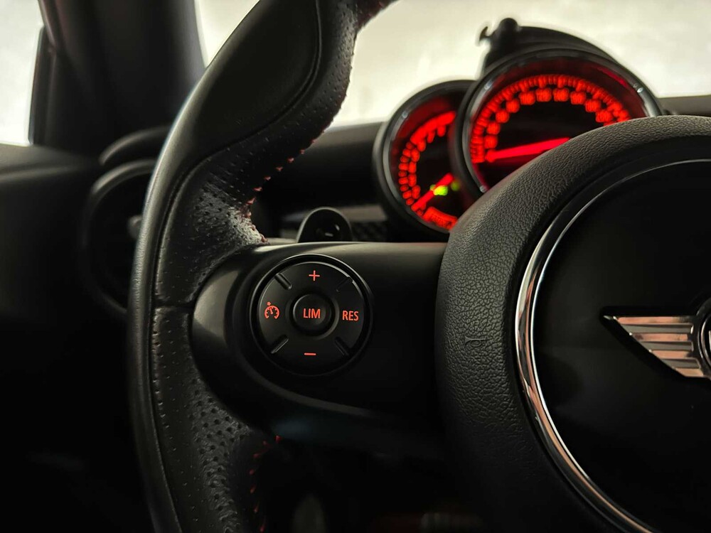 Mini John Cooper Works 2.0 F56 231pk 2015, SH-393-N