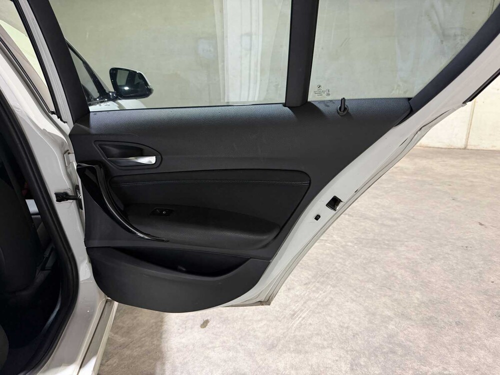 BMW 116i Edition Sport Line Shadow Executive 109pk 2018 (Origineel-NL) 1-serie, RL-823-R