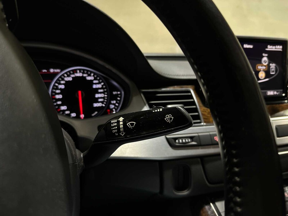 Audi A8 4.2 FSI V8 Quattro Pro Line+ 371pk 2010, 3-XRX-91 Youngtimer