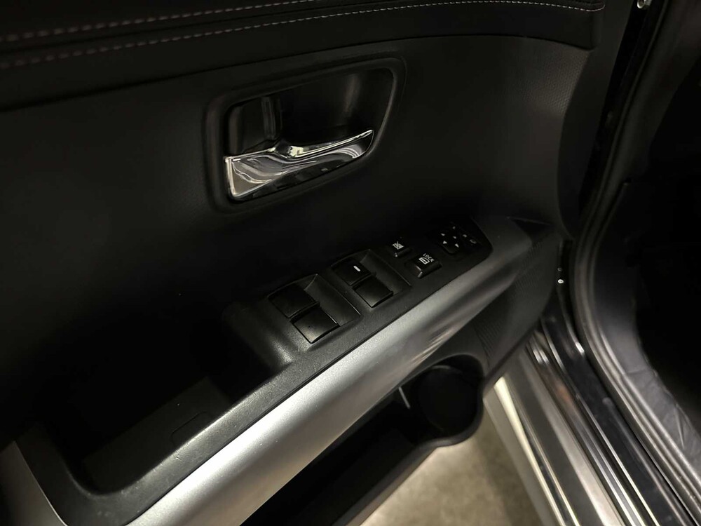 Mitsubishi Outlander 2.0 Intro Edition 147pk 2010 (Origineel-NL) Automaat, 43-NTH-8