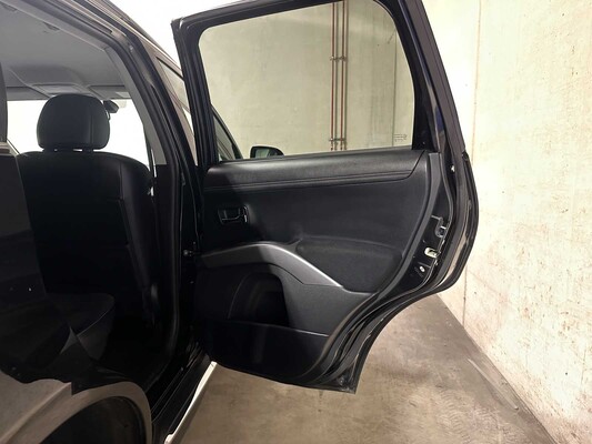 Mitsubishi Outlander 2.0 Intro Edition 147pk 2010 (Origineel-NL) Automaat, 43-NTH-8