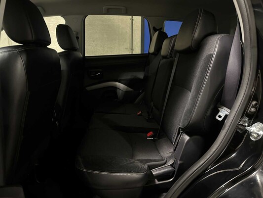 Mitsubishi Outlander 2.0 Intro Edition 147pk 2010 (Origineel-NL) Automaat, 43-NTH-8